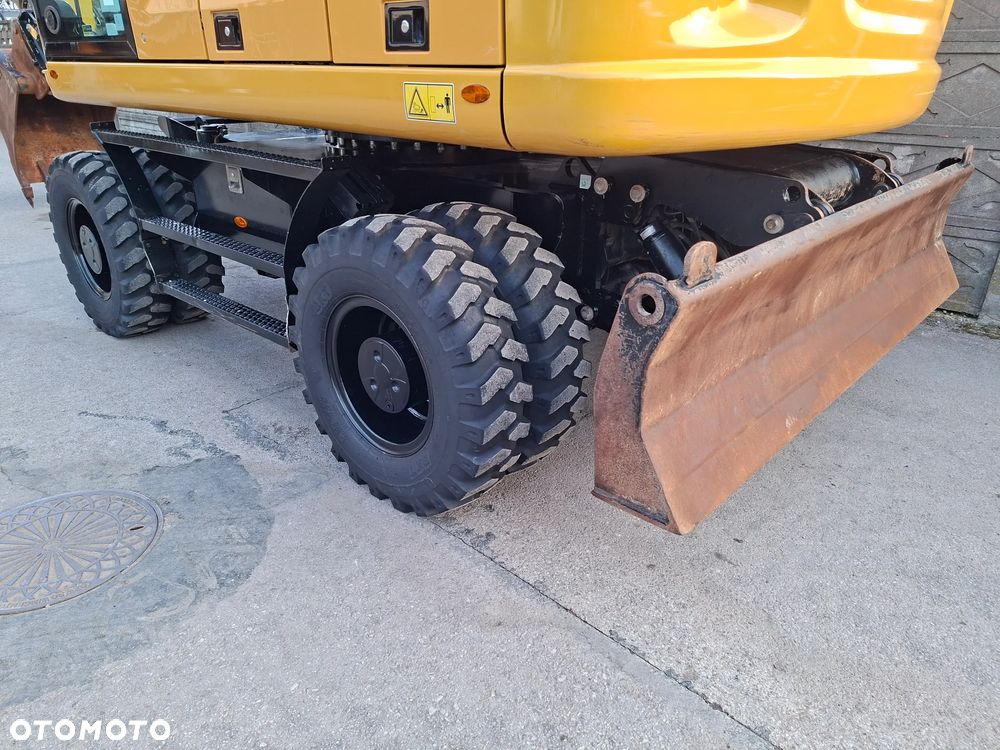 Caterpillar CAT M 318 F - 28