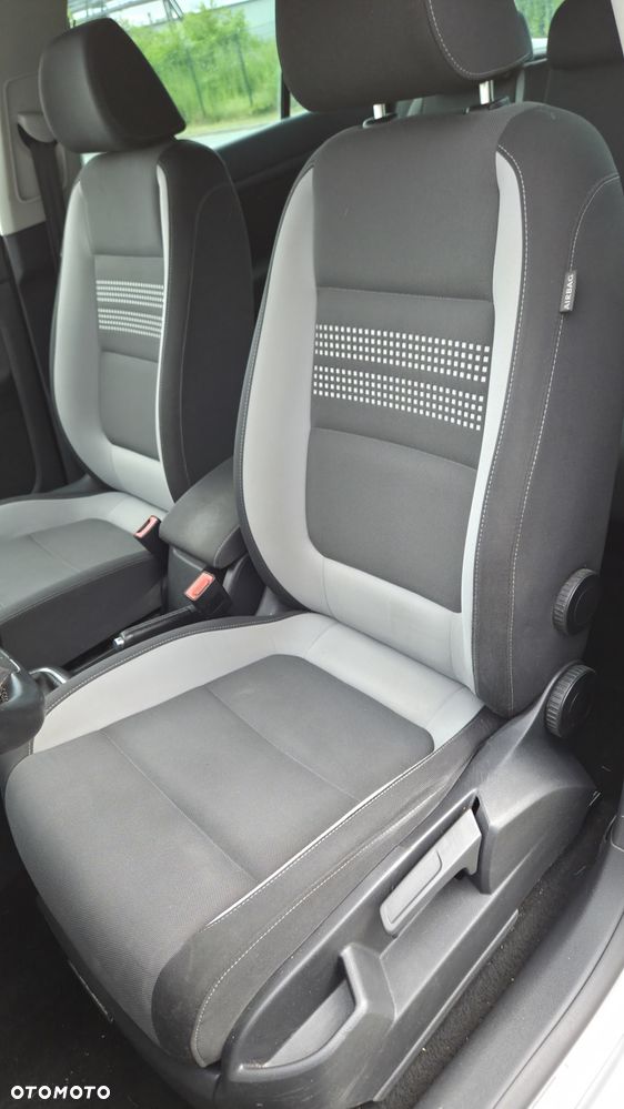 Volkswagen Golf Plus 1.6 TDI DPF Life - 13