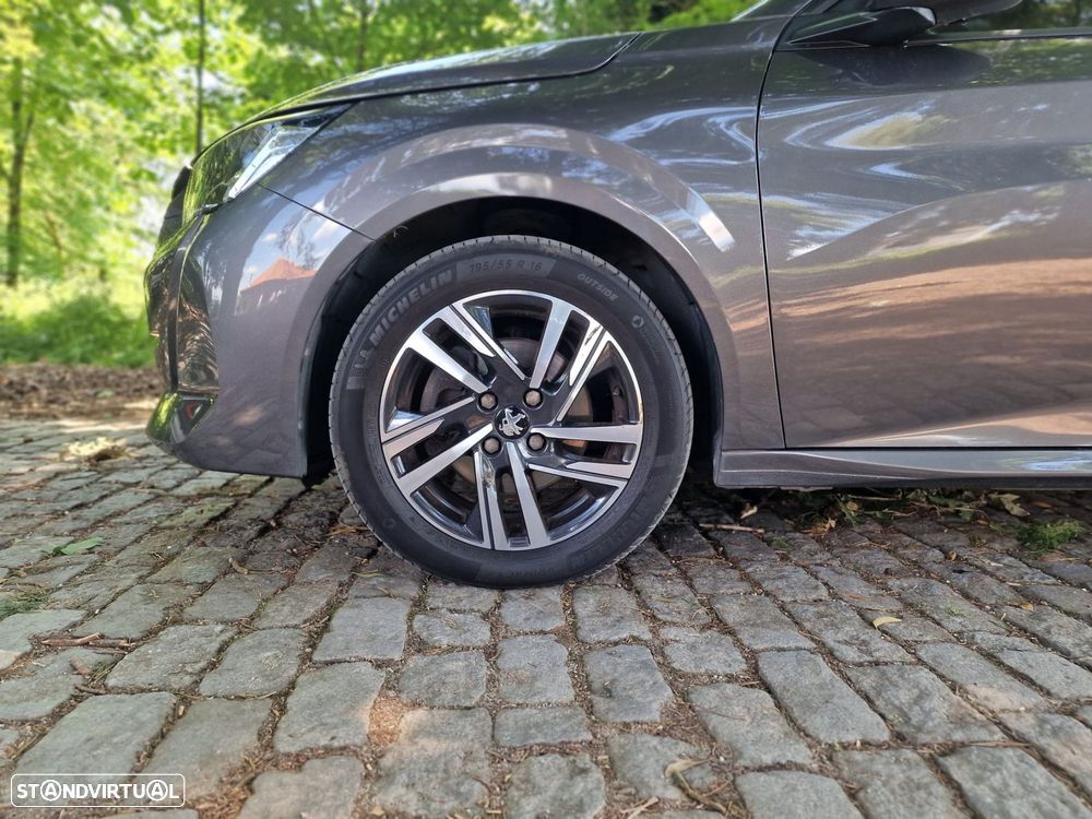 Peugeot 208 1.2 PureTech Allure Pack EAT8 - 9