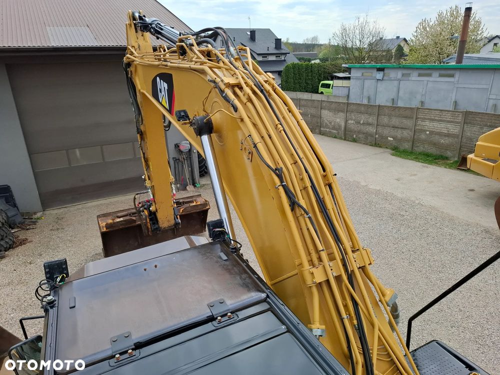Caterpillar CAT 320 EL - 12