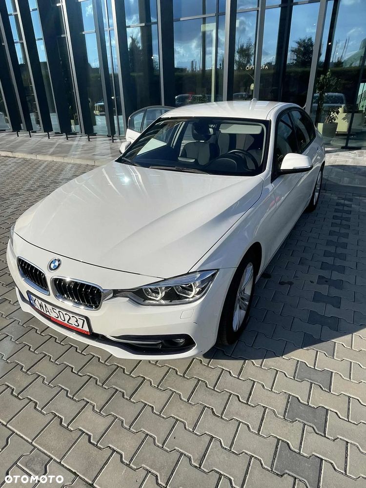 BMW Seria 3 318d Sport Line - 3