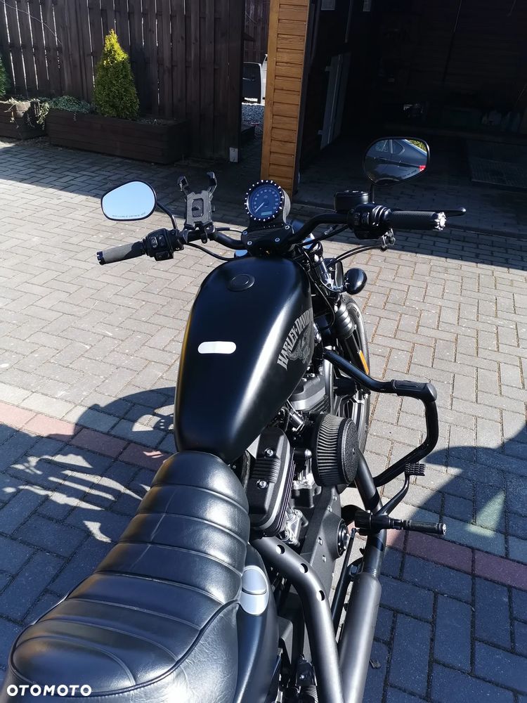 Harley-Davidson Sportster Iron 883 - 11