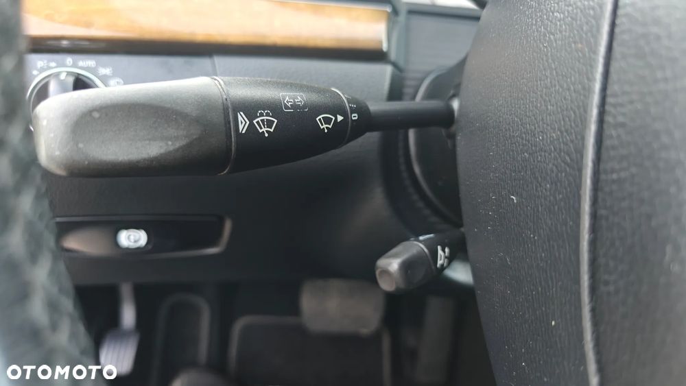 Mercedes-Benz Klasa E 500 Avantgarde - 26