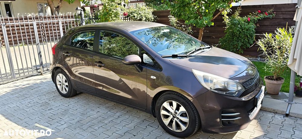 Kia Rio - 1