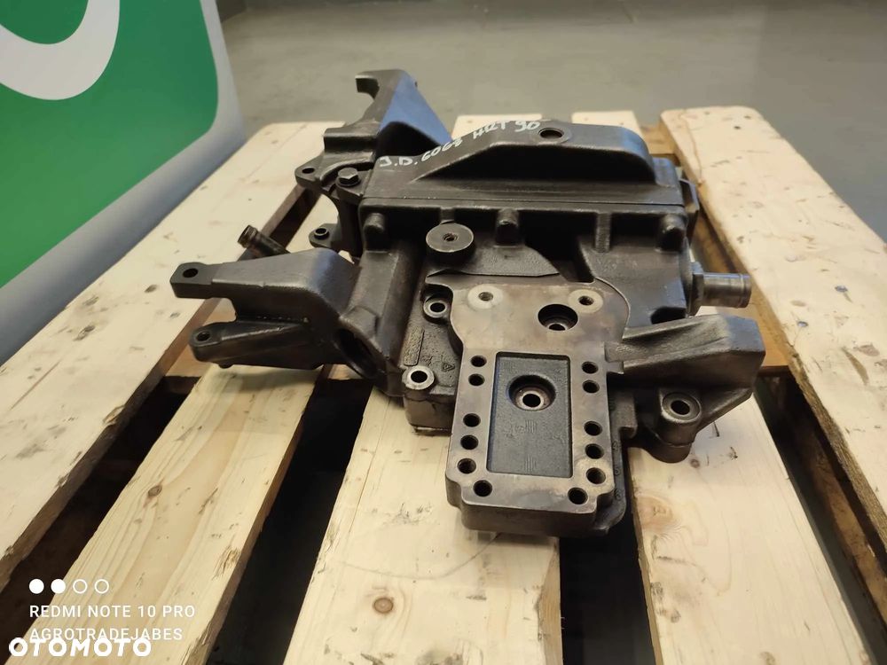 Obudowa termostatu John Deere 6068 HRT 90 (R533672) - 5