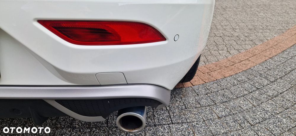 Volvo V40 - 33