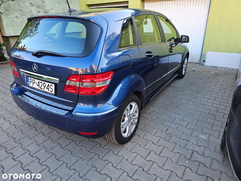 Mercedes-Benz Klasa B 180 CDI DPF Special Edition - 21