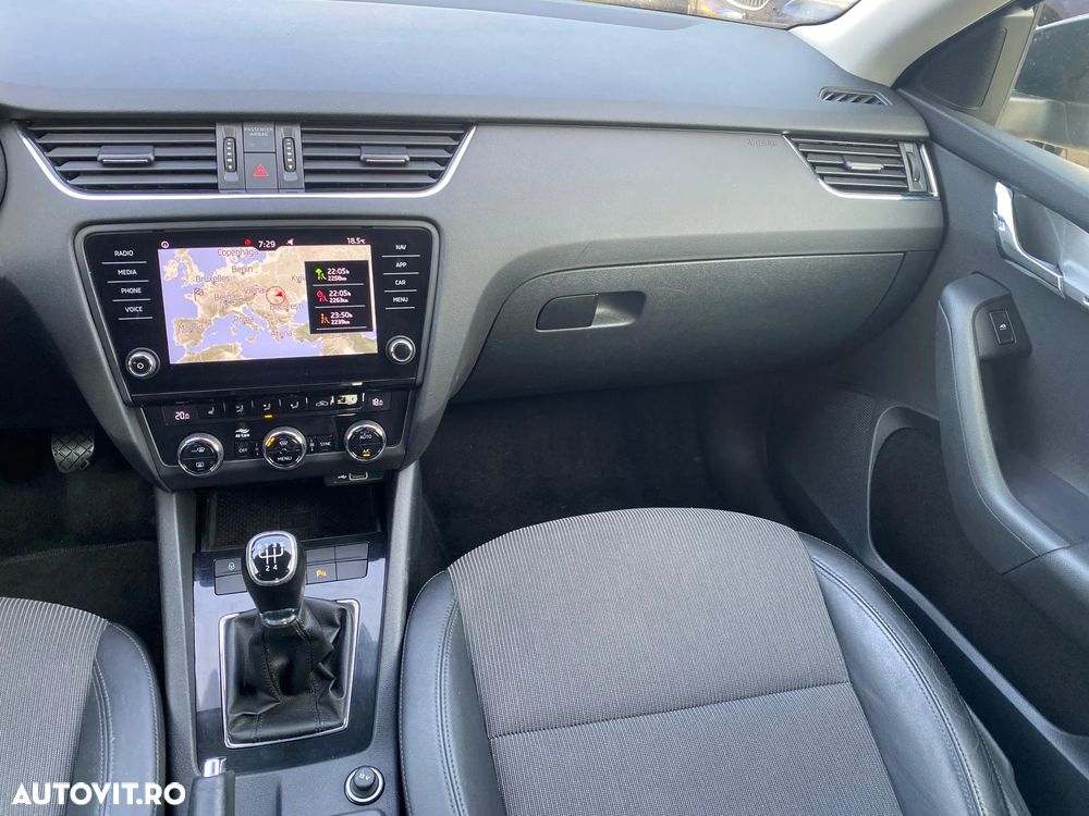 Skoda Octavia Combi Diesel 1.6 TDI Active - 4