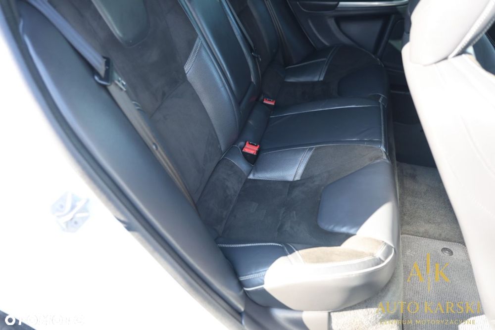 Volvo S60 - 32