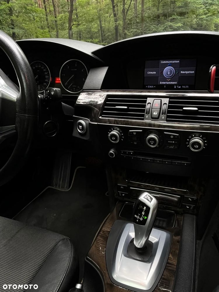 BMW Seria 5 520d Edition Exclusive - 23