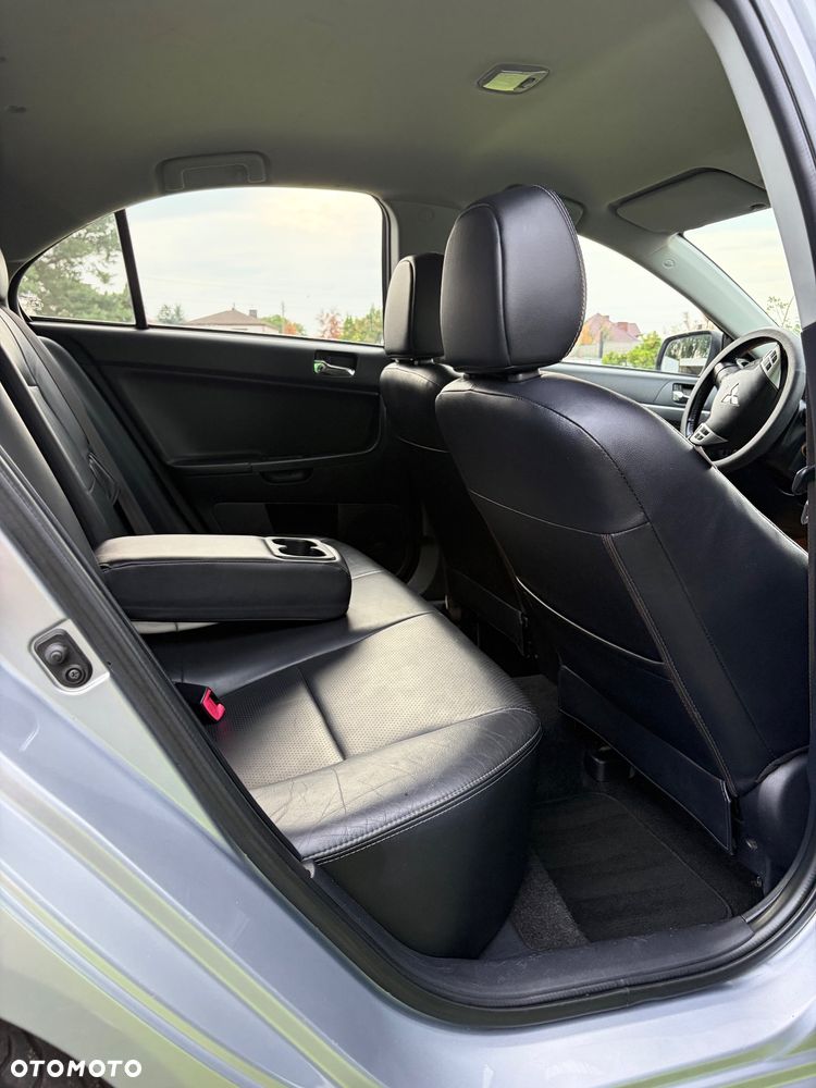 Mitsubishi Lancer 1.8 Instyle NAVI - 5