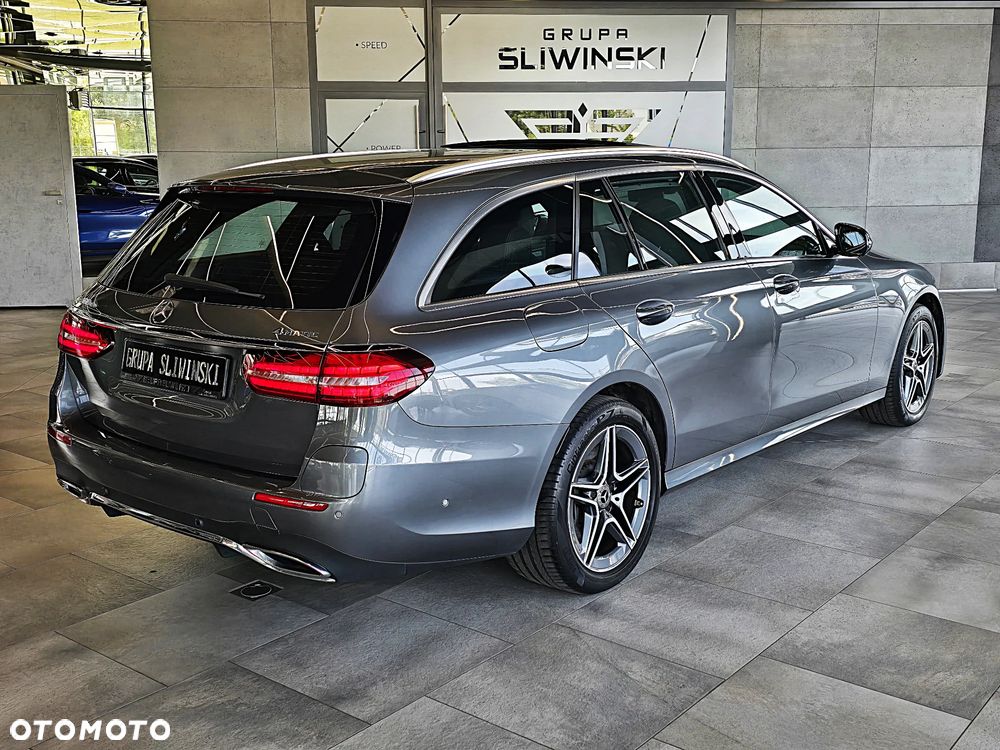 Mercedes-Benz Klasa E 300 de 4Matic 9G-TRONIC AMG Line - 9