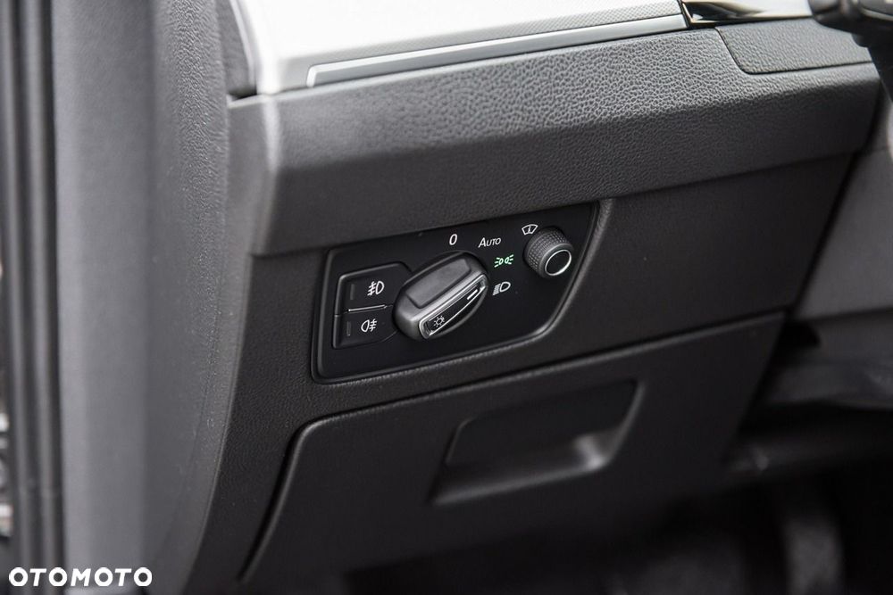 Volkswagen Passat - 17