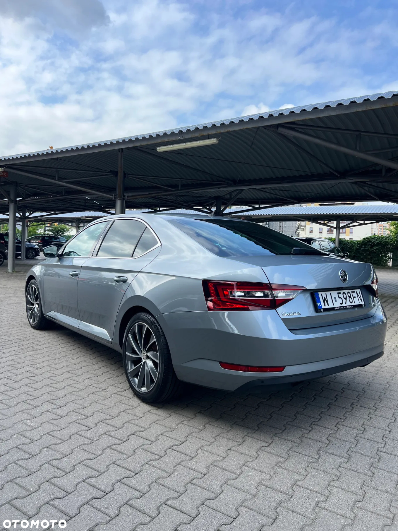 Skoda Superb 2.0 TDI L&K - 3