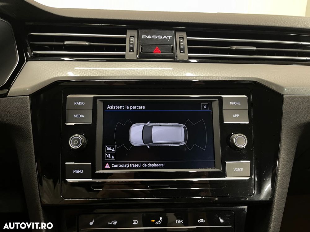 Volkswagen Passat 2.0 TDI Comfortline - 14