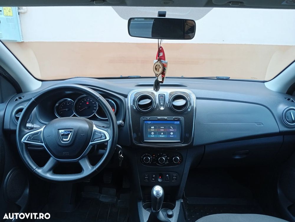 Dacia Logan 0.9 90CP Laureate - 4