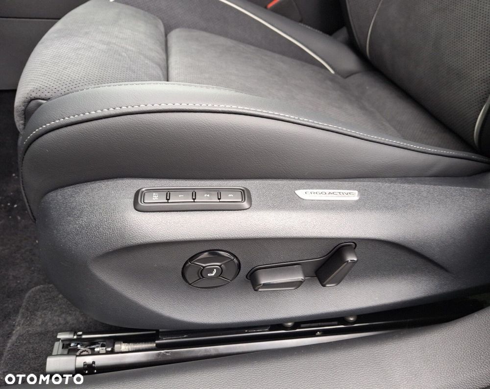 Volkswagen Passat - 10