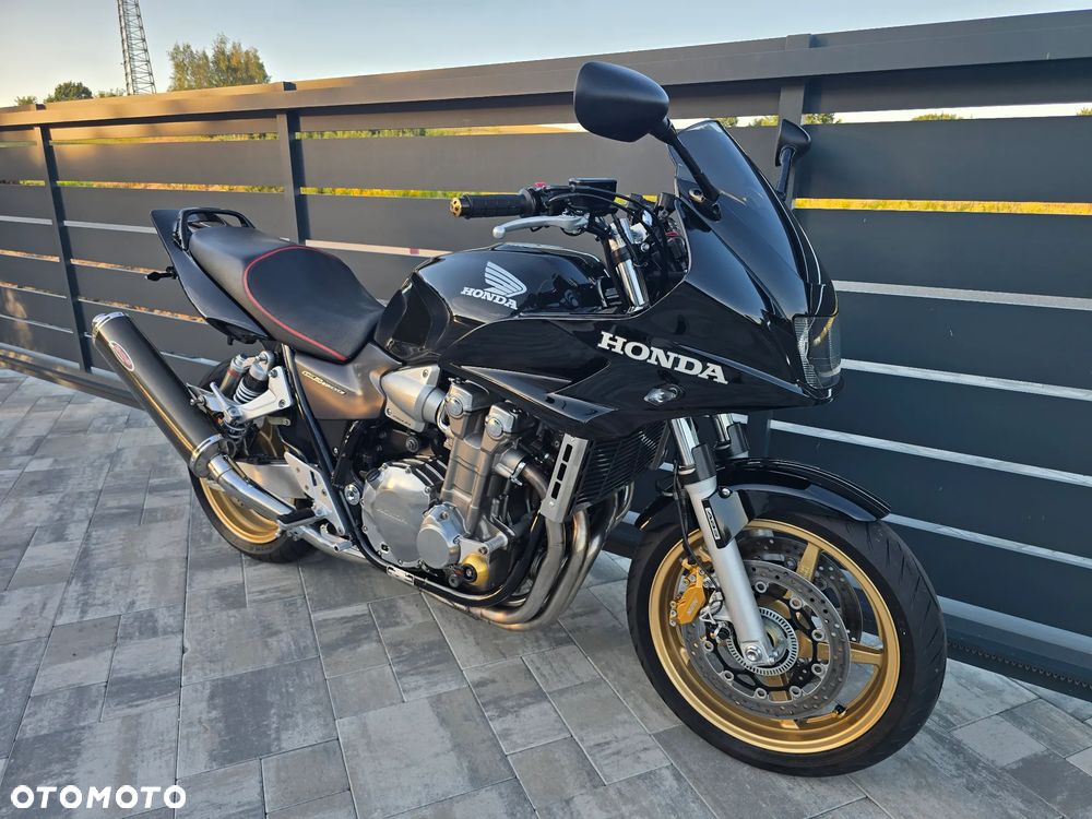 Honda CB - 1