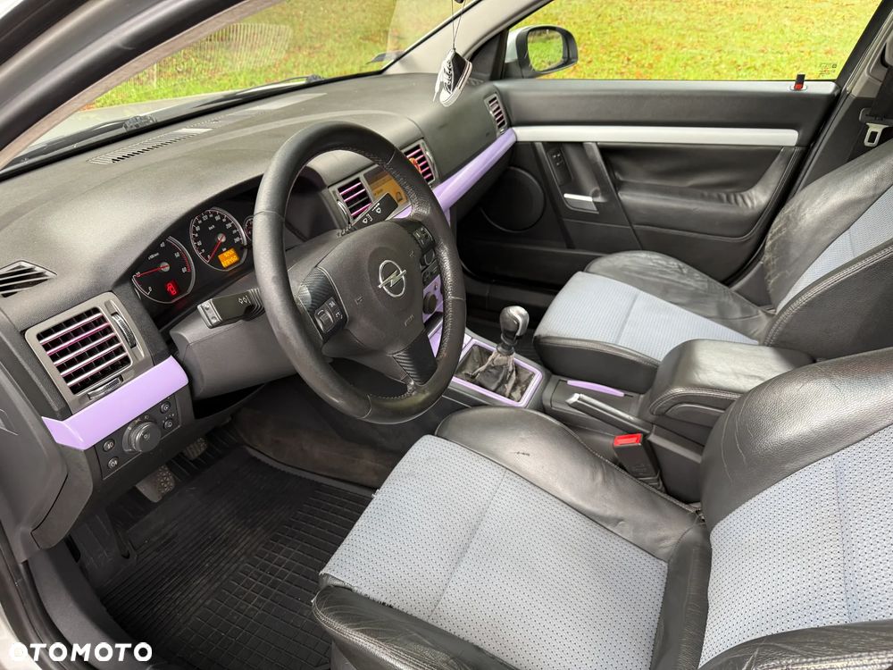 Opel Vectra GTS 3.0 V6 CDTI - 13