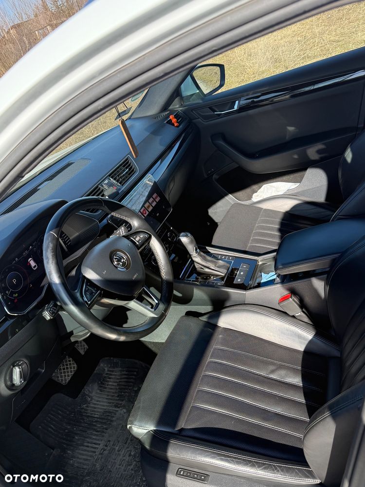 Skoda Superb 2.0 TDI L&K DSG - 11