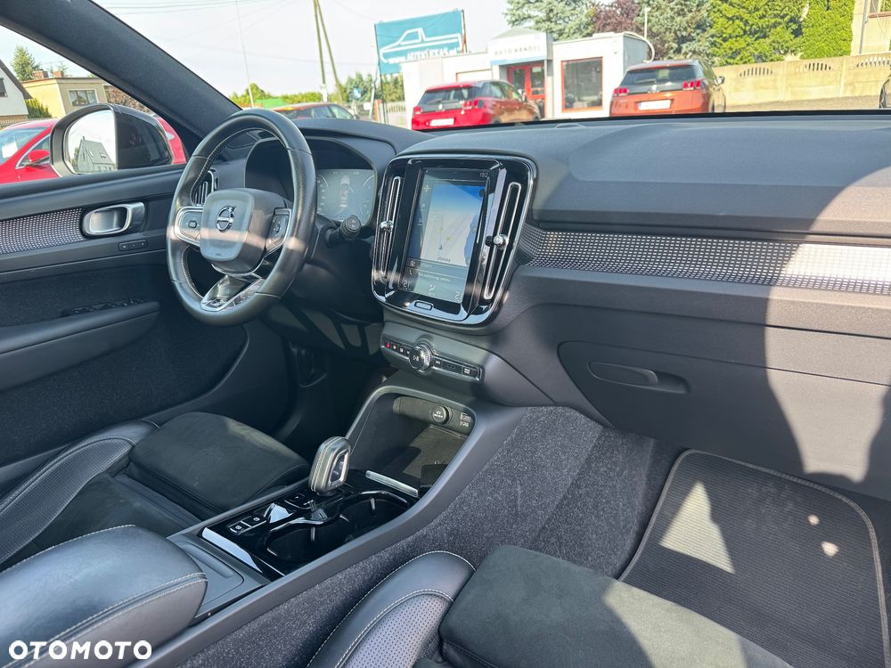 Volvo XC 40 D4 AWD R-Design - 18