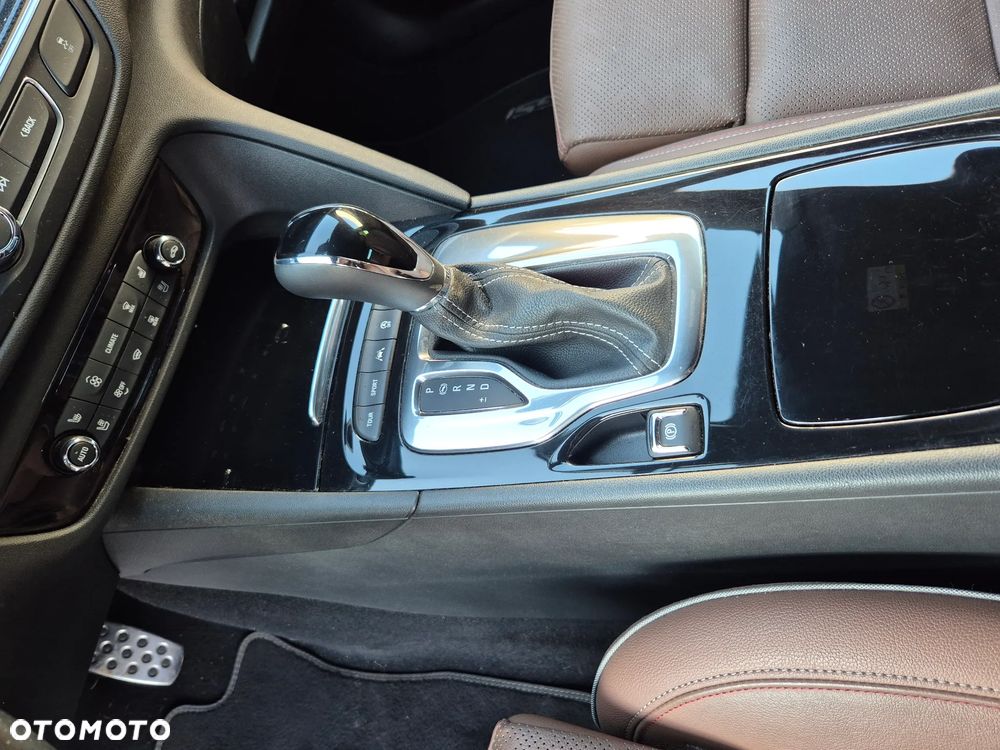 Opel Insignia - 38
