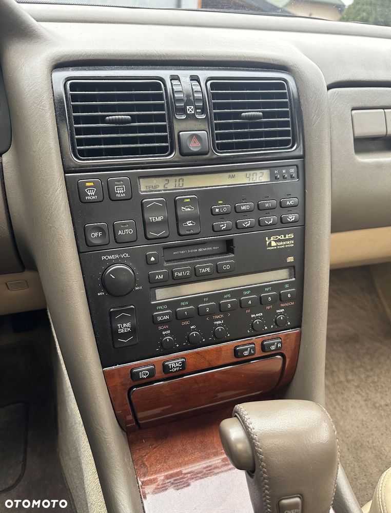 Lexus LS - 11