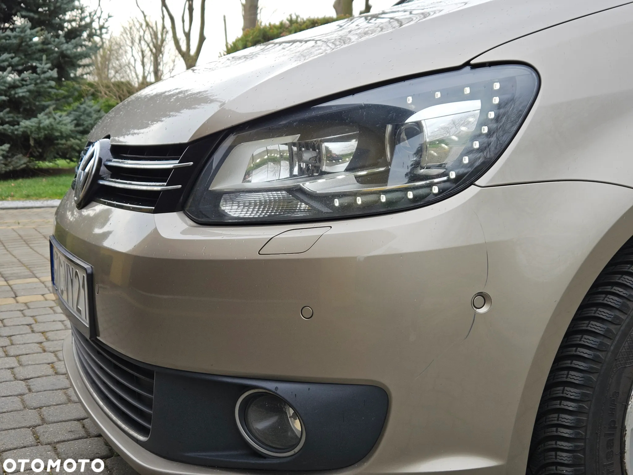 Volkswagen Touran 2.0 TDI DPF Highline DSG - 14