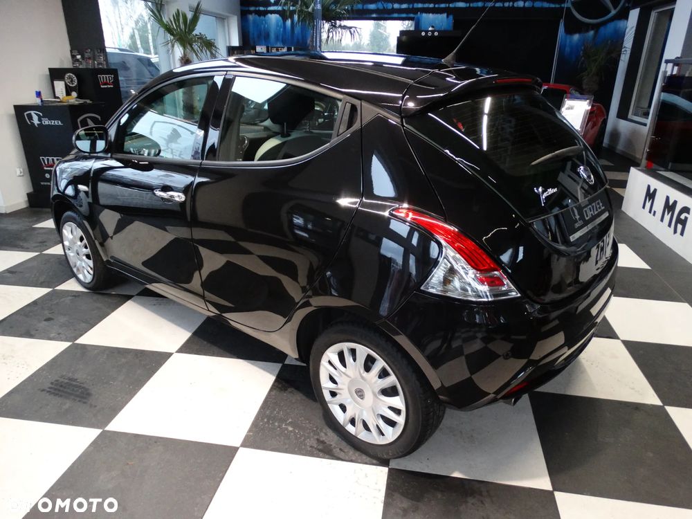 Lancia Ypsilon 1.2 8V Platinum S&S - 11