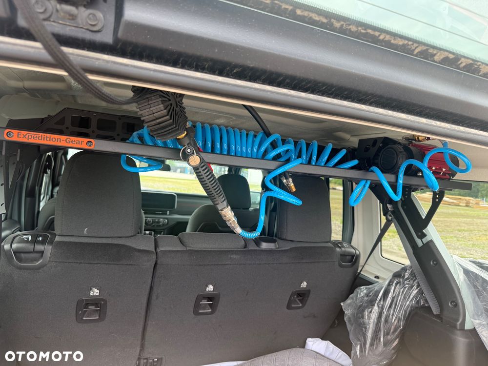 Jeep Wrangler - 7