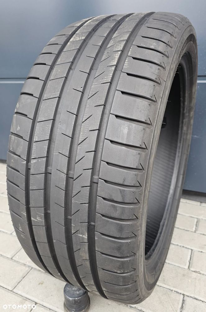 Bridgestone Alenza 001 285/40R21 109 Y - 1