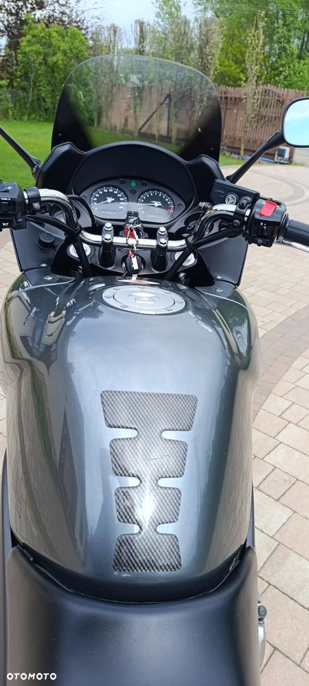 Honda CBF - 10