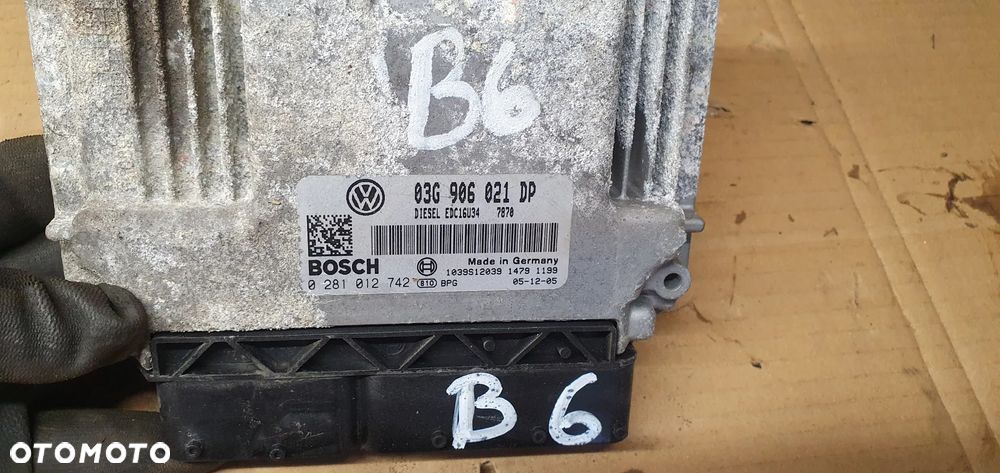 Komputer sterownik silnika VW Passat B6 1.9 TDI 03G906021DP - 4