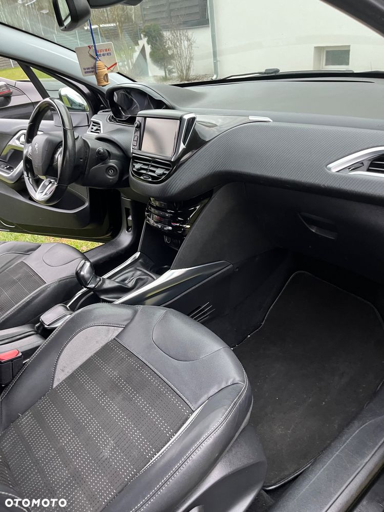 Peugeot 2008 1.6 e-HDi Active S&S - 20