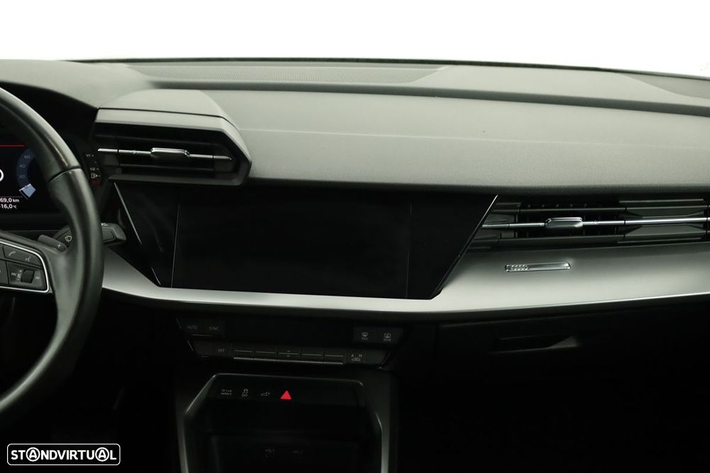 Audi A3 Sportback 45 TFSIe S line - 10