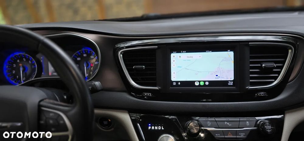 Chrysler Pacifica - 25