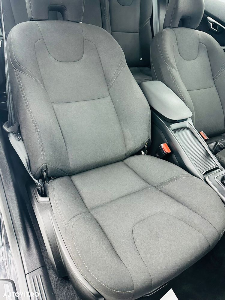 Volvo V40 D2 DRIVe Kinetic - 23