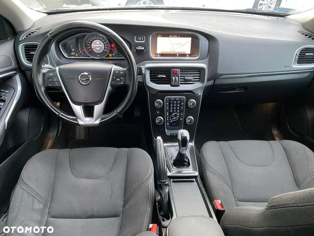 Volvo V40 - 10