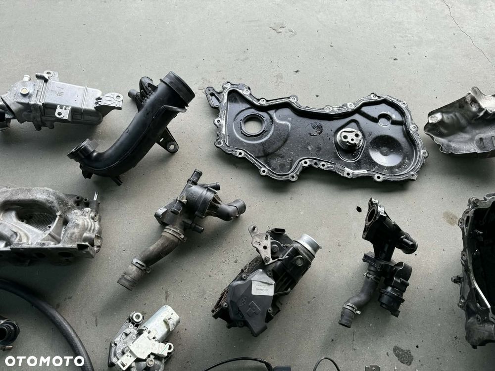 Części Silnik Vivaro Trafic 1,6 Biturbo Głowica Pompa Oleju Misa Chłodniczka EGR Rurki Dekle Łapy - 7