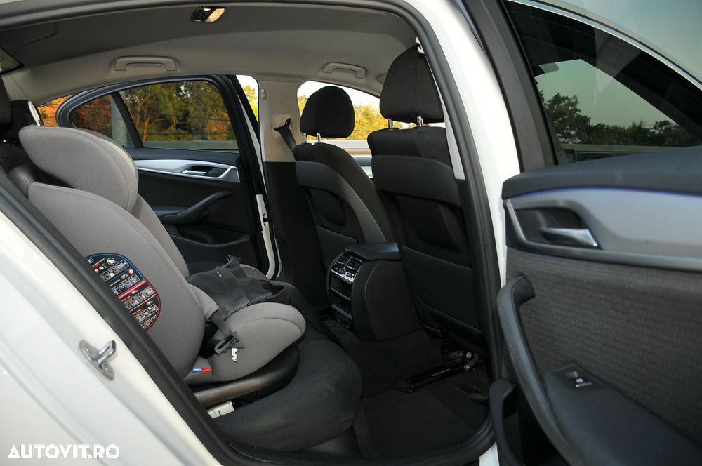 BMW Seria 5 530e iPerformance Aut. - 27