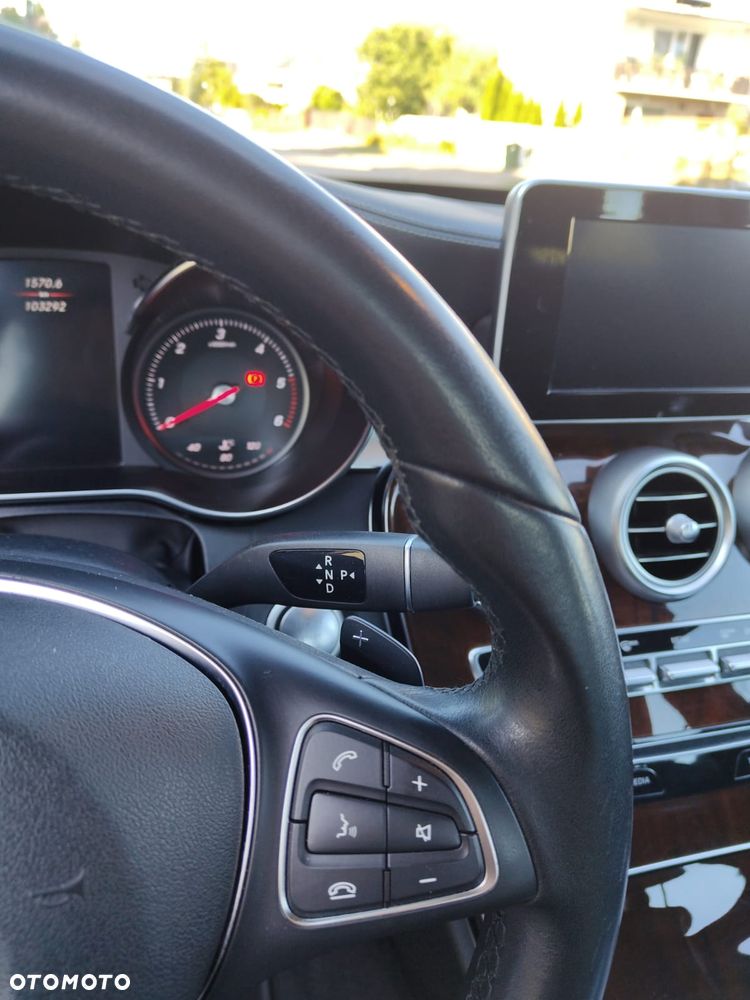 Mercedes-Benz Klasa C 220 d 9G-TRONIC - 23