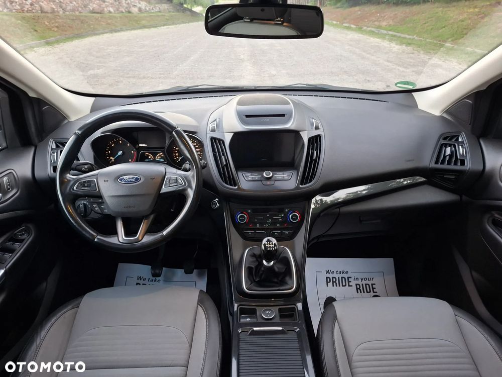 Ford Kuga 2.0 TDCi 4x2 Titanium - 29