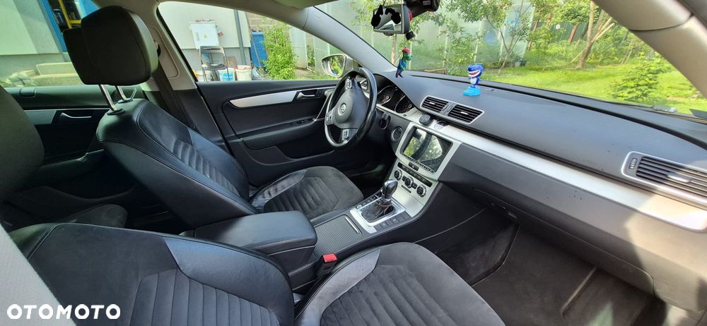 Volkswagen Passat 2.0 TDI Highline DSG - 35