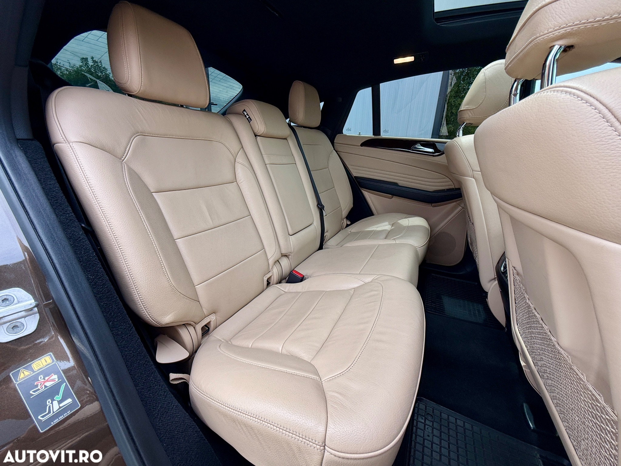 Mercedes-Benz GLE 350 d 4Matic 9G-TRONIC AMG Line - 23