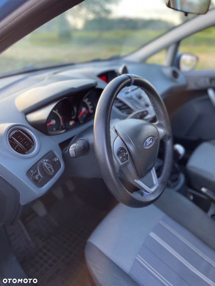 Ford Fiesta 1.25 Ambiente - 16