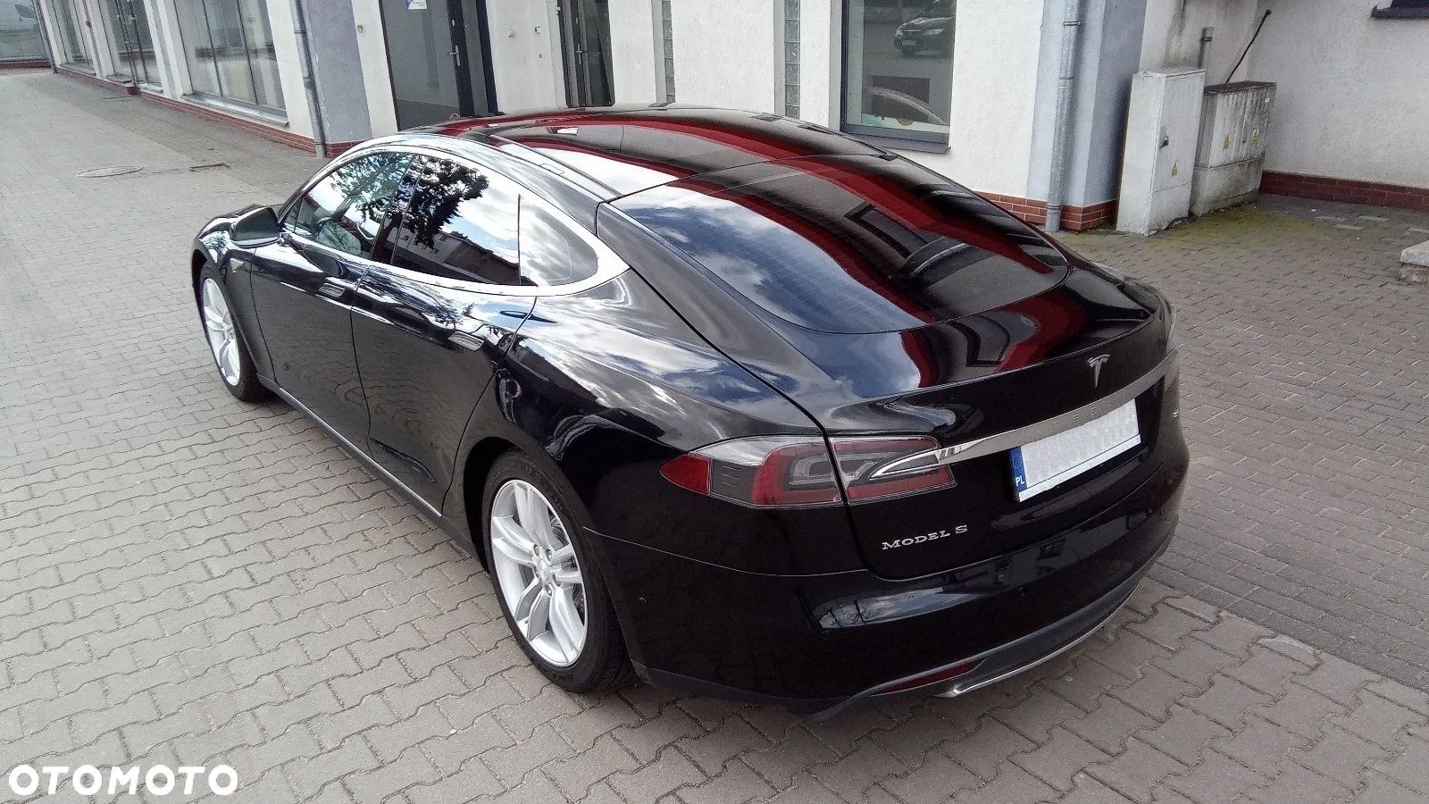 Tesla Model S Standard - 9