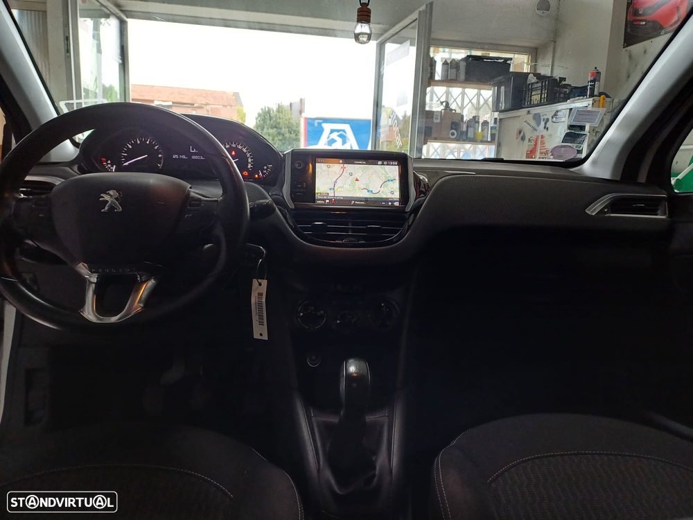 Peugeot 208 PureTech 82 Start & Stop Style - 8