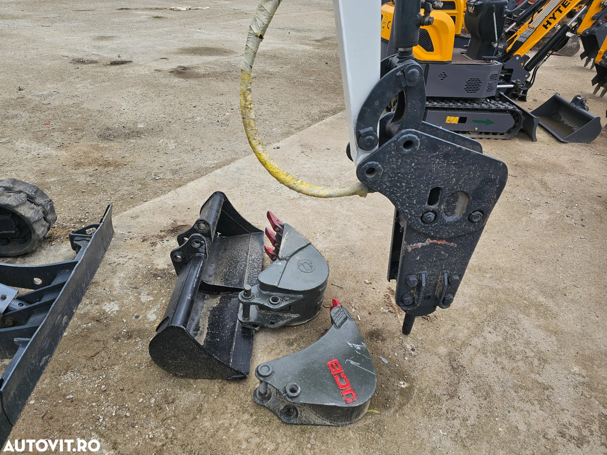 Bobcat E19 miniexcavator full 3cupe+picon - 6