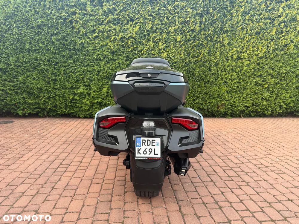 Can-Am Spyder - 5
