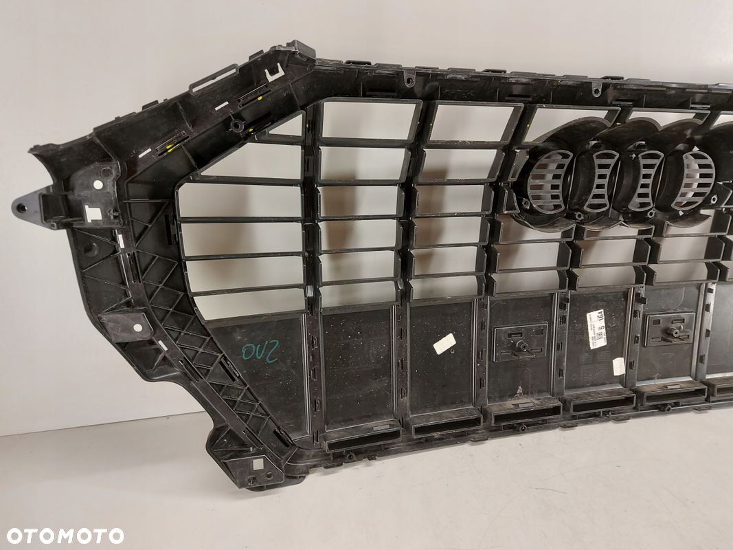 Audi Q3 2 II 83A grill Atrapa - 11